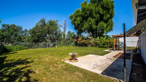 1260 Bradley Dr, Redding, CA 96003 photo 25