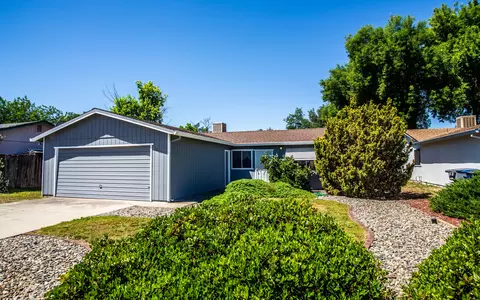 1260 Bradley Dr, Redding, CA 96003 photo 2