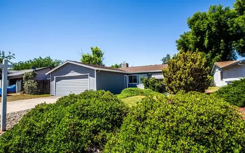 1260 Bradley Dr, Redding, CA 96003 photo 3
