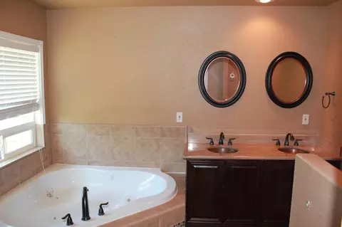 2391 Bonnie Dr, Redding, CA 96001 photo 16