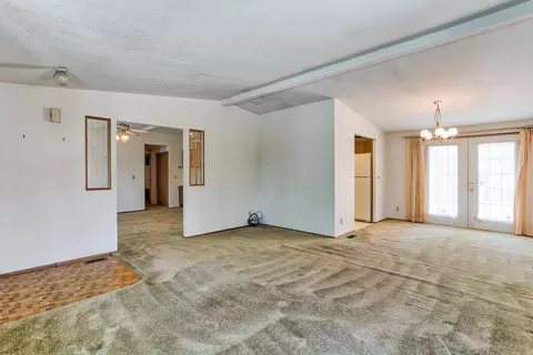 21058 Stepheno Ln, Redding, CA 96003 photo 5