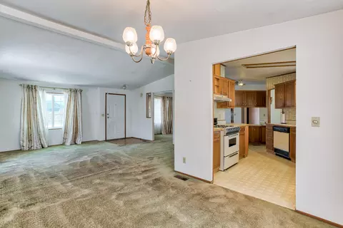 21058 Stepheno Ln, Redding, CA 96003 photo 7