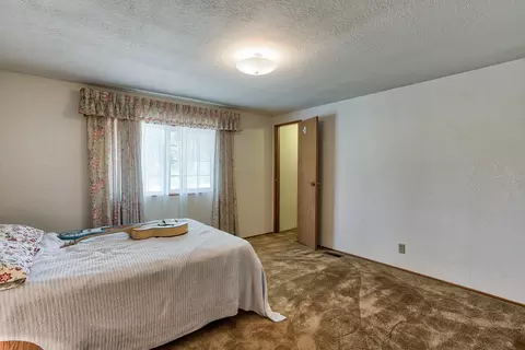 21058 Stepheno Ln, Redding, CA 96003 photo 18