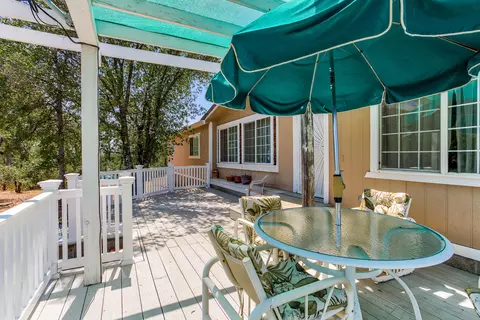 21058 Stepheno Ln, Redding, CA 96003 photo 4
