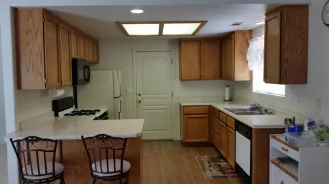 3944 Capricorn Way, Redding, CA 96002 photo 4