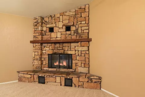 6910 Creekside St, Redding, CA 96001 photo 3