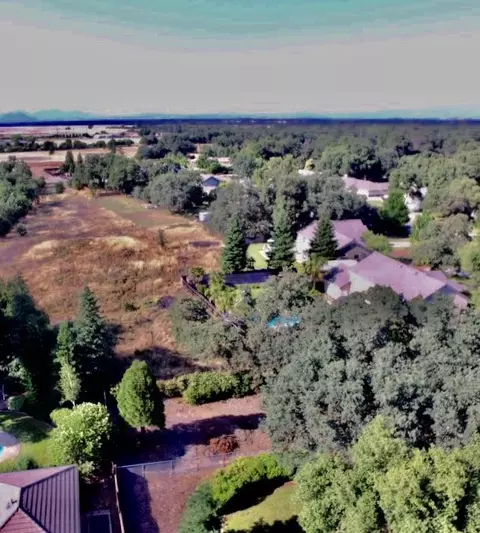 20370 Greenview Dr, Redding, CA 96002 photo 45