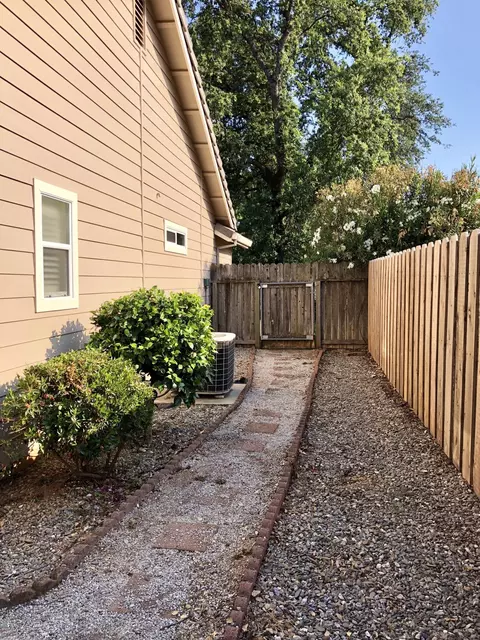 20370 Greenview Dr, Redding, CA 96002 photo 22
