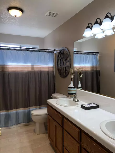 20370 Greenview Dr, Redding, CA 96002 photo 34
