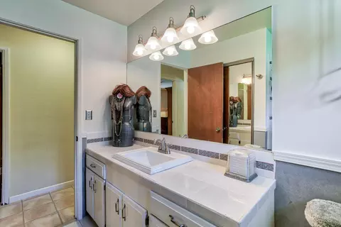5060 Woodview Dr, Redding, CA 96002 photo 16