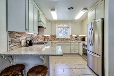 5060 Woodview Dr, Redding, CA 96002 photo 8