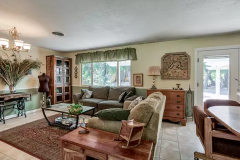 5060 Woodview Dr, Redding, CA 96002 photo 5