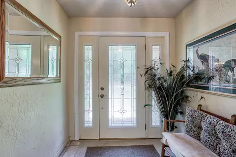 5060 Woodview Dr, Redding, CA 96002 photo 3