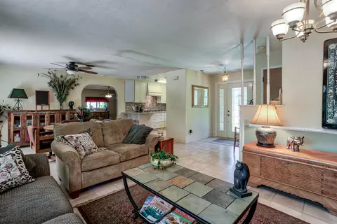 5060 Woodview Dr, Redding, CA 96002 photo 4
