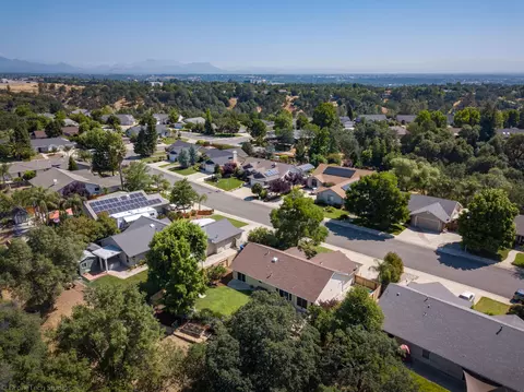 2854 Foxglove Ln, Redding, CA 96001 photo 56
