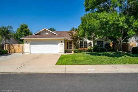 2854 Foxglove Ln, Redding, CA 96001 photo 1