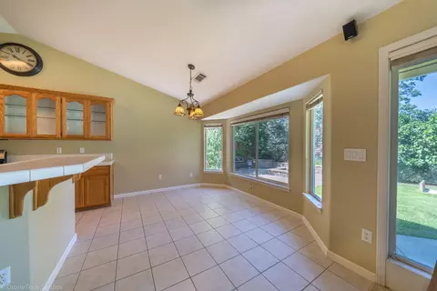 2854 Foxglove Ln, Redding, CA 96001 photo 18