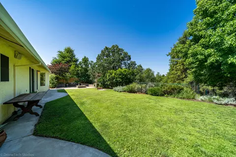 2854 Foxglove Ln, Redding, CA 96001 photo 33