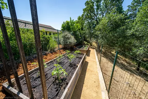 2854 Foxglove Ln, Redding, CA 96001 photo 44