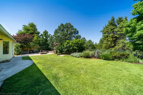 2854 Foxglove Ln, Redding, CA 96001 photo 34