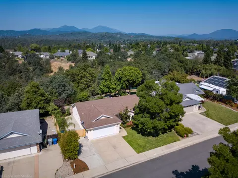 2854 Foxglove Ln, Redding, CA 96001 photo 52