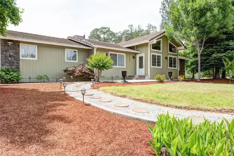 5258 Jonella Way, Redding, CA 96003 photo 1
