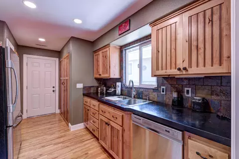 5258 Jonella Way, Redding, CA 96003 photo 32