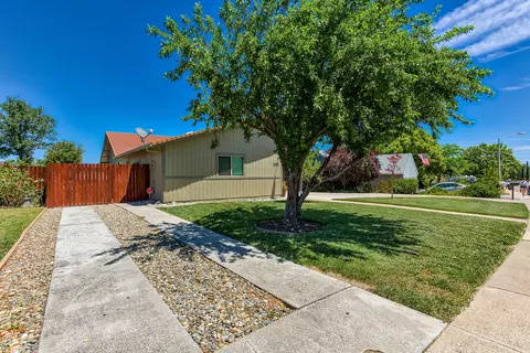 2840 Starlight Blvd, Redding, CA 96001 photo 4