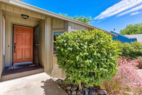 2840 Starlight Blvd, Redding, CA 96001 photo 5