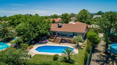 2840 Starlight Blvd, Redding, CA 96001 photo 2
