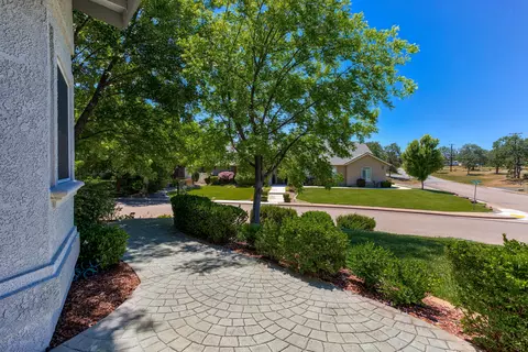 19254 Lewallen Ct, Redding, CA 96003 photo 44