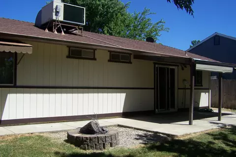 824 Springer Dr, Redding, CA 96003 photo 2