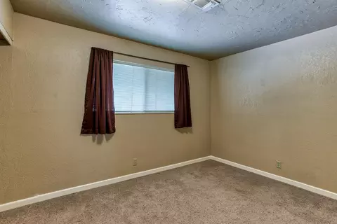 21495 Valley Oak Rd, Redding, CA 96003 photo 32