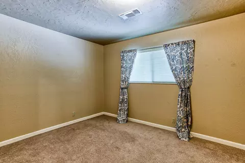21495 Valley Oak Rd, Redding, CA 96003 photo 28