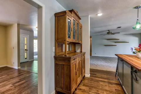 21495 Valley Oak Rd, Redding, CA 96003 photo 11