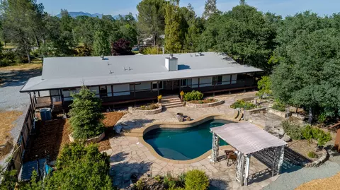 21495 Valley Oak Rd, Redding, CA 96003 photo 2