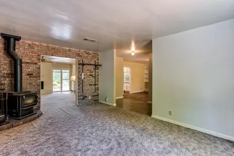 21495 Valley Oak Rd, Redding, CA 96003 photo 5