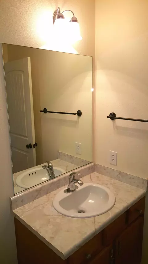 1235 Riviera Dr, Redding, CA 96001 photo 22