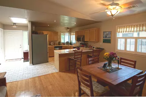 2048 Lazare Path, Redding, CA 96001 photo 5