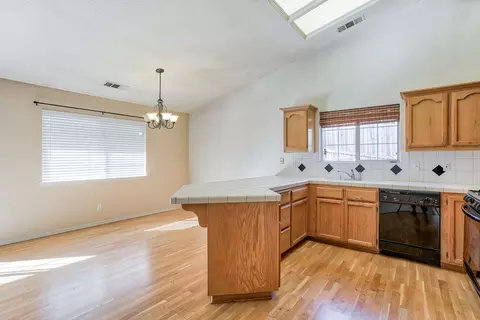 4537 Moyvane Dr, Redding, CA 96001 photo 7