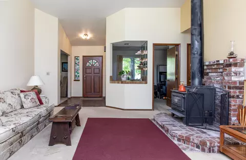 1642 El Capitan Dr, Redding, CA 96001 photo 16