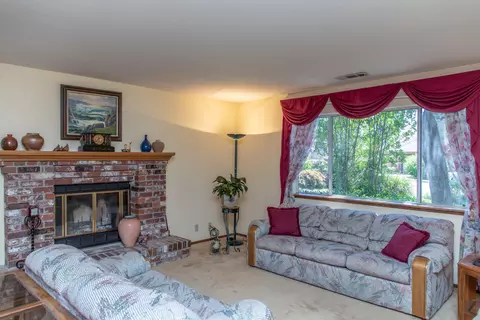1642 El Capitan Dr, Redding, CA 96001 photo 22