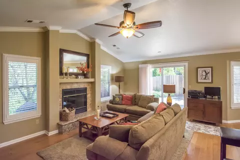 3868 Siskiyou St, Redding, CA 96001 photo 9