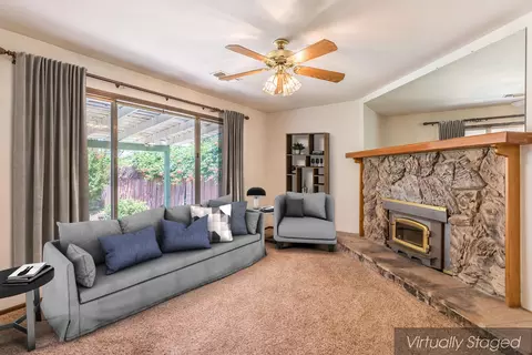 1196 Ruthie Ln, Redding, CA 96002 photo 4