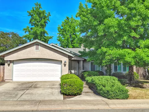 513 Chancellor Blvd, Redding, CA 96003 photo 1