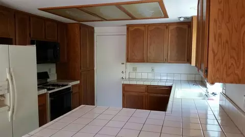 513 Chancellor Blvd, Redding, CA 96003 photo 2