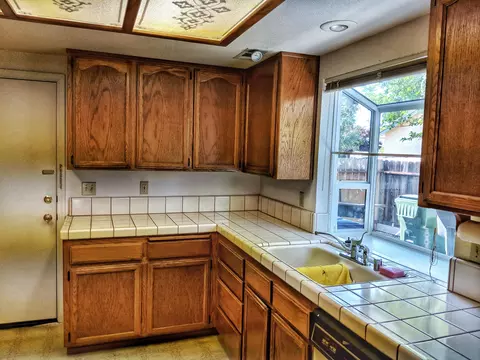 513 Chancellor Blvd, Redding, CA 96003 photo 4