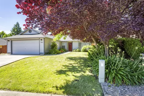1883 Yahi Ln, Redding, CA 96002 photo 1