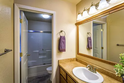 1883 Yahi Ln, Redding, CA 96002 photo 9