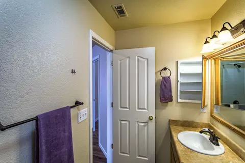 1883 Yahi Ln, Redding, CA 96002 photo 22